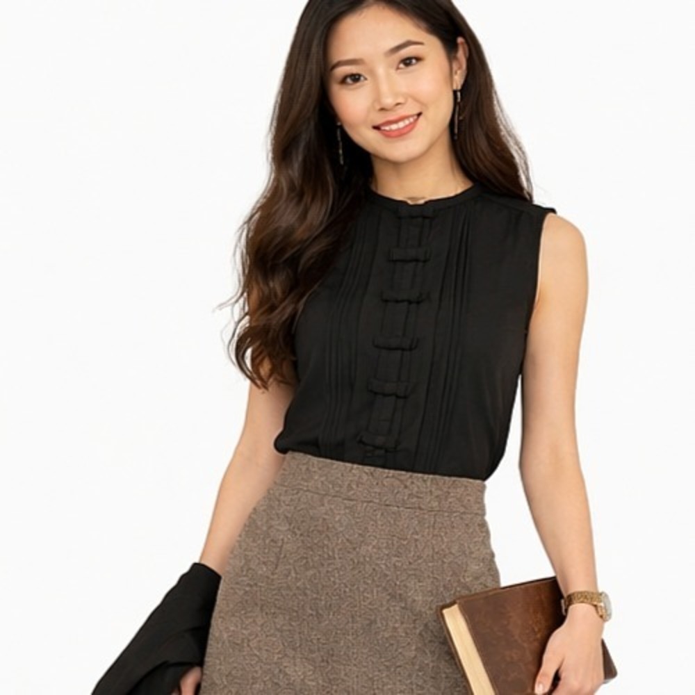 LC LAUREN CONRAD Size XS Black Bows Pleated Sleeveless Chiffon Business Blouse